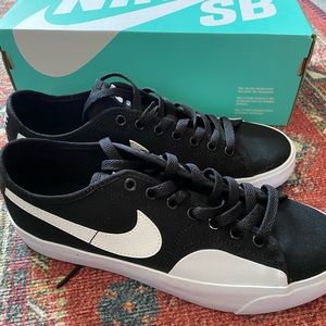 Nike SB blzr court